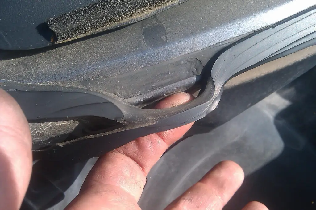 Windshield Removal Damage Explained | Rust, Leaks & Safety Issues